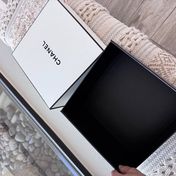 Chanel empty box - Picture 3 of 4